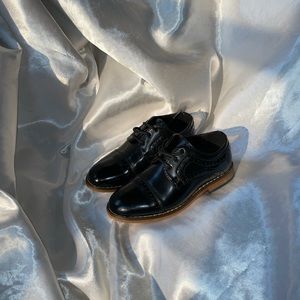 Style of the Stacy Adams Dunbar Wingtip Oxford.